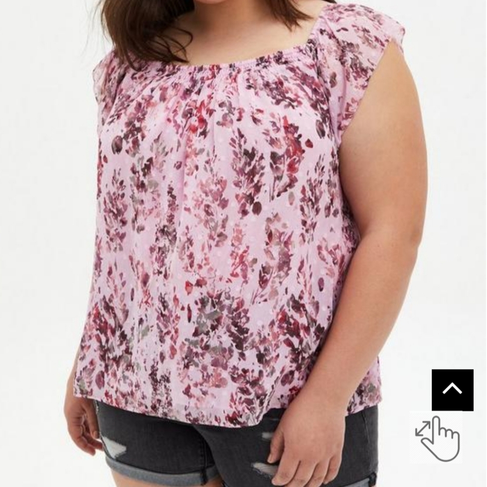 NWT Torrid Clip Dot Blouse